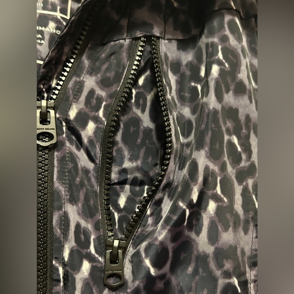 Lucky Brand Premium Performance Waterproof Long Leopard Print Anorak Size Small - Picture 10 of 16